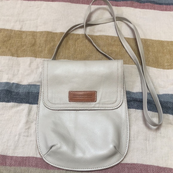 Cueropapel&tijera Handbags - Cueropapel&tijera Minime Vanilla Leather Crossbody